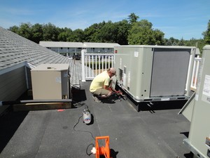 Trane Rooftop Package Heating and Cooling Unit - Photo 2